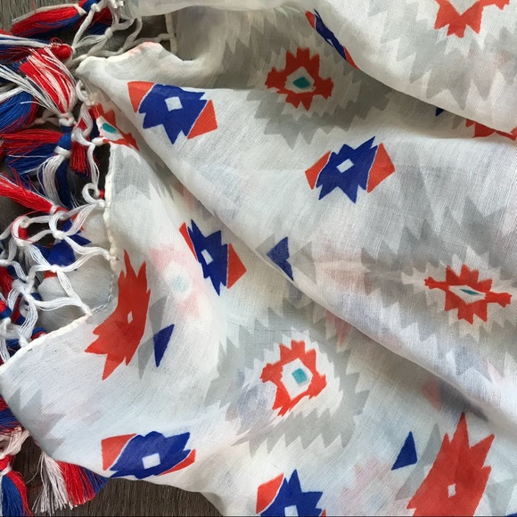 NWOT lightweight scarf - Picture 2 of 2